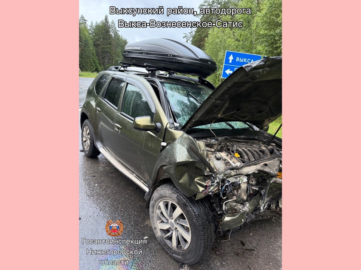 На трассе столкнулись Skoda Rapid и Renault Duster