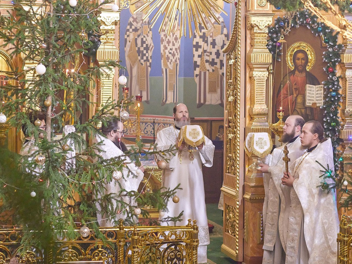 В Христорождественском храме прошло праздничное богослужение