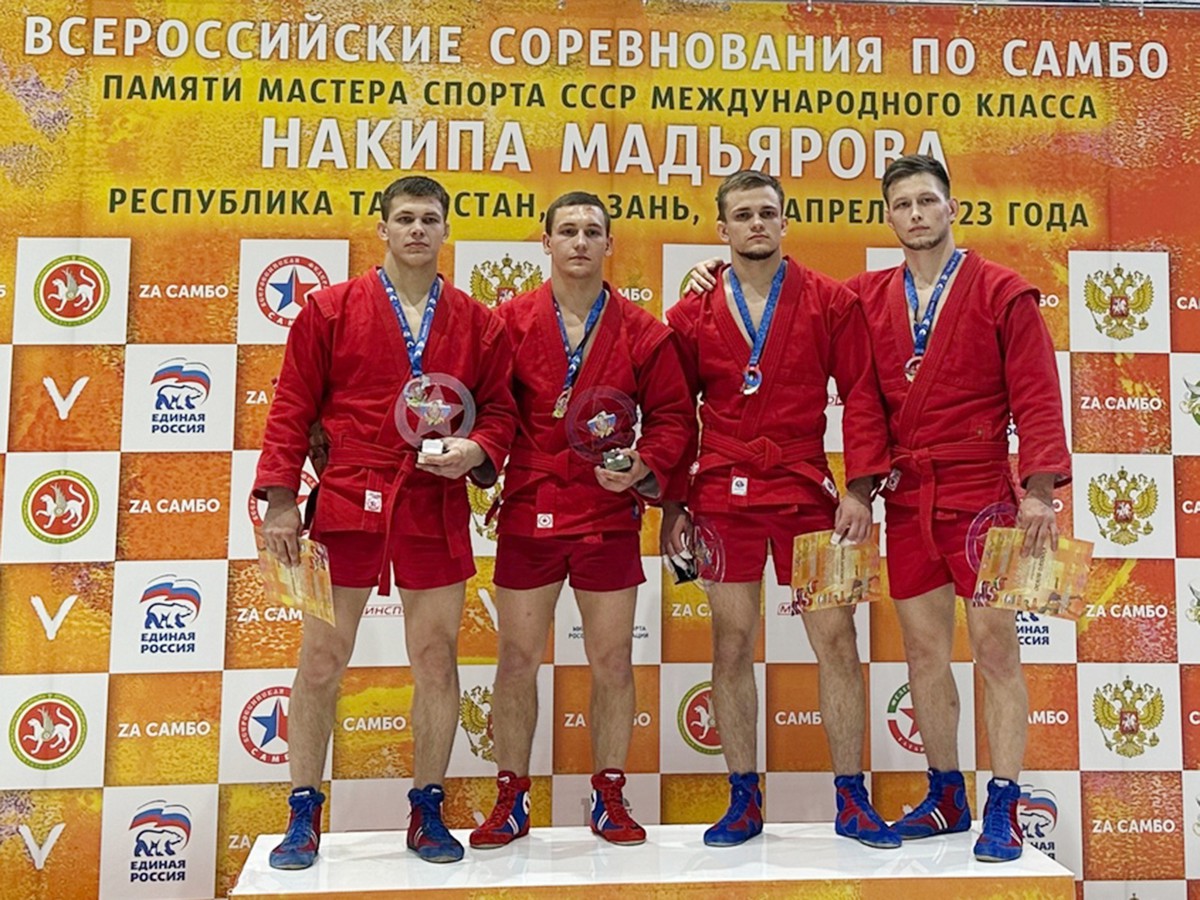 Самбисты Андрей Кубарьков и Андрей Корнеев показали себя в Казани