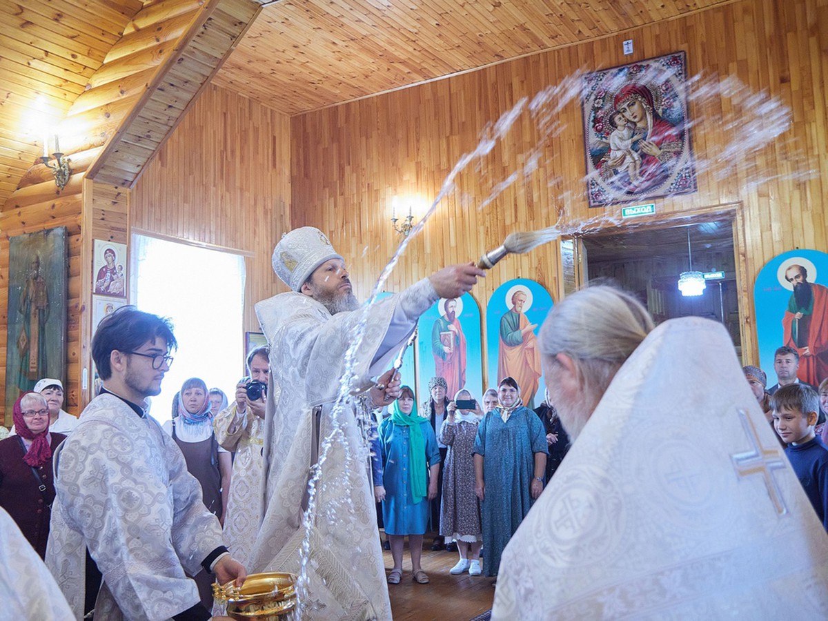 В Проволочном освятили храм в честь Успения Божией Матери