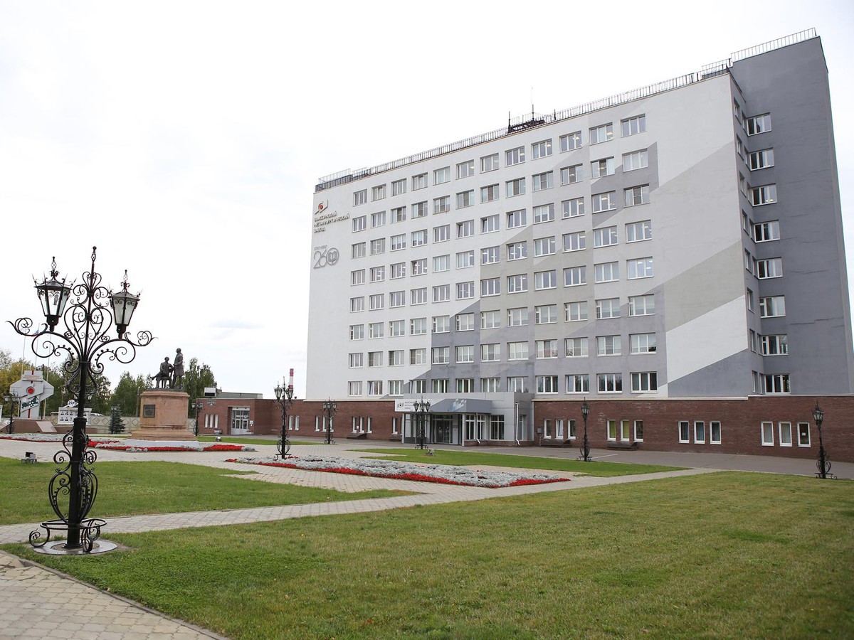 Первые лица округа и депутат Госдумы поздравляют выксунцев с Днём города и Днём металлурга