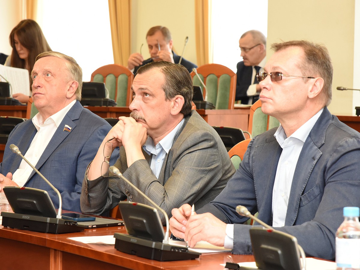 Депутаты Законодательного собрания предлагают увеличить бюджетные средства на обеспечение жильём молодых семей