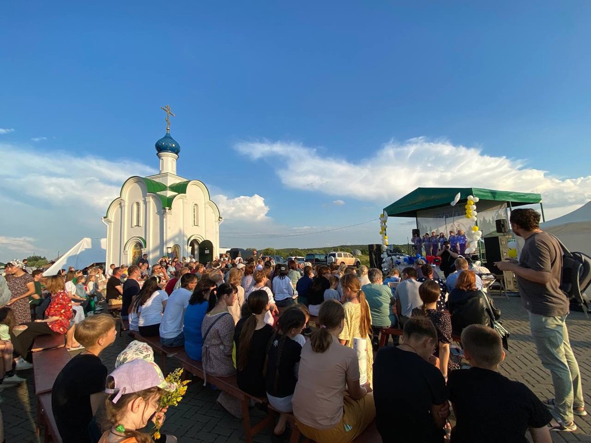 В минувшие выходные в селе Жайск Вачского района прошёл IX Православный семейный фестиваль «Княжий берег»