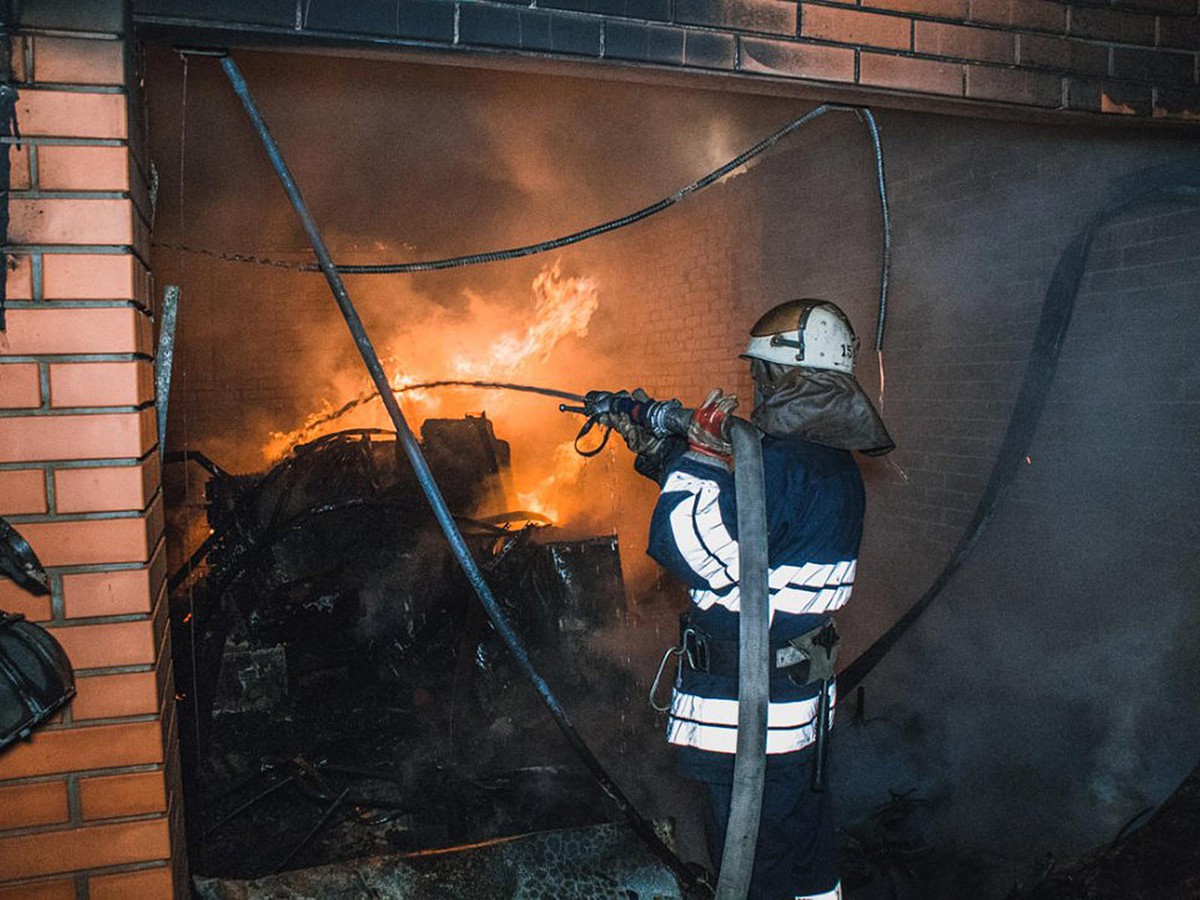 В Выксе произошёл пожар в гараже