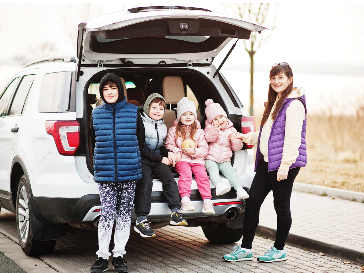 Машина многодетной семьи не подпадает под арест