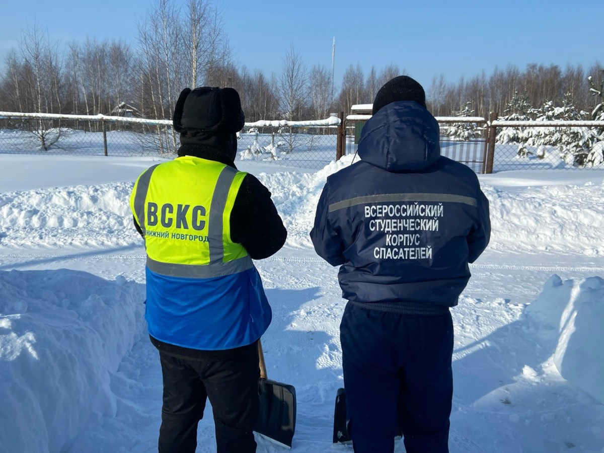 Спасательный отряд «Феникс» помогает пожилым