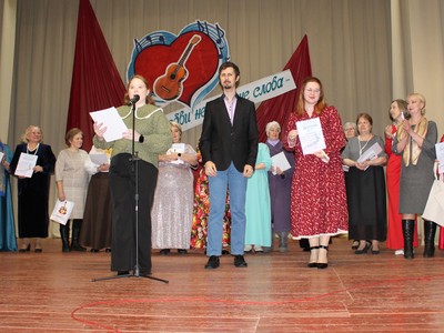 В Шиморском пели русские романсы