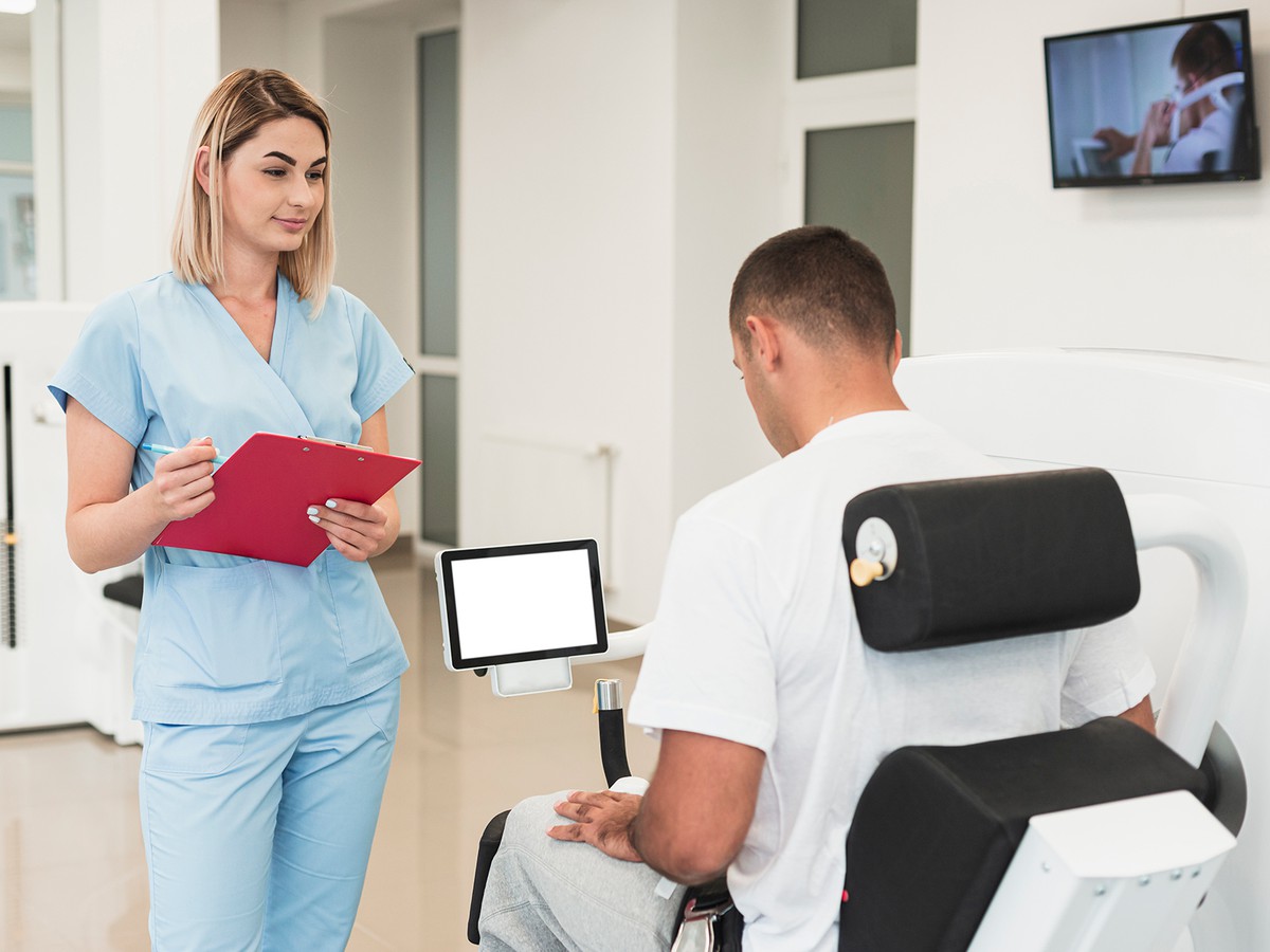 Как участнику СВО получить медицинскую  помощь?