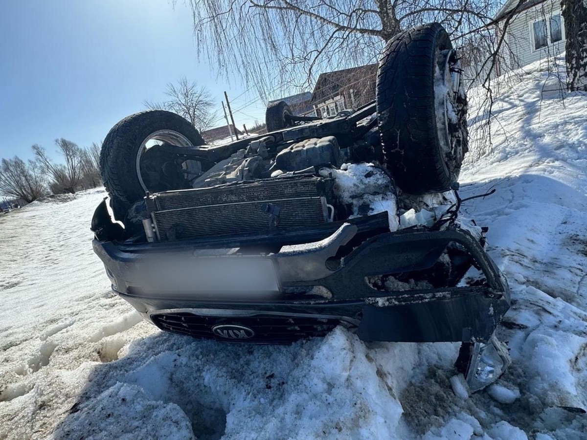 В Досчатом перевернулся автомобиль Kia