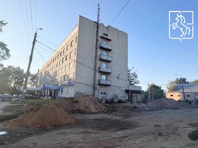 Территорию у МФЦ благоустроят