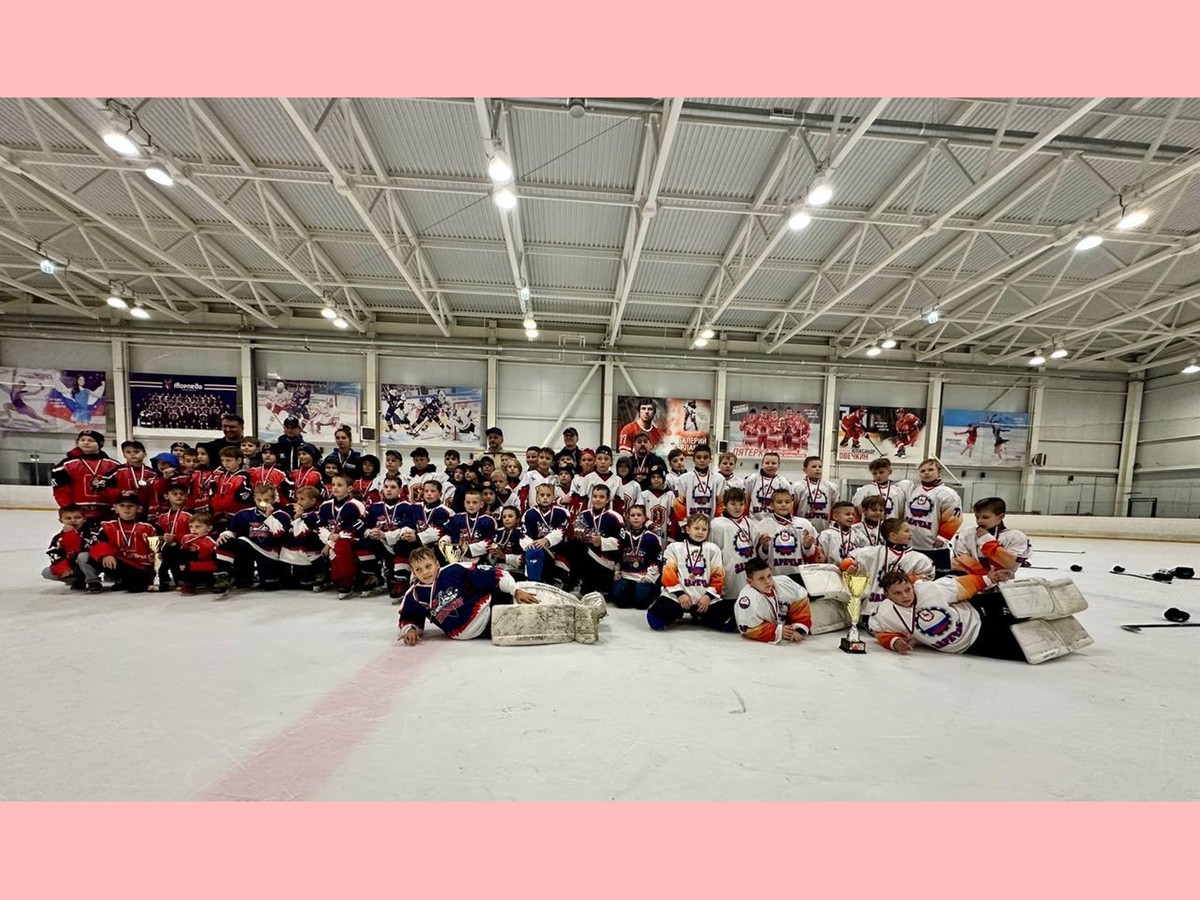 «Металлург» одержал победу на предсезонном турнире по хоккею