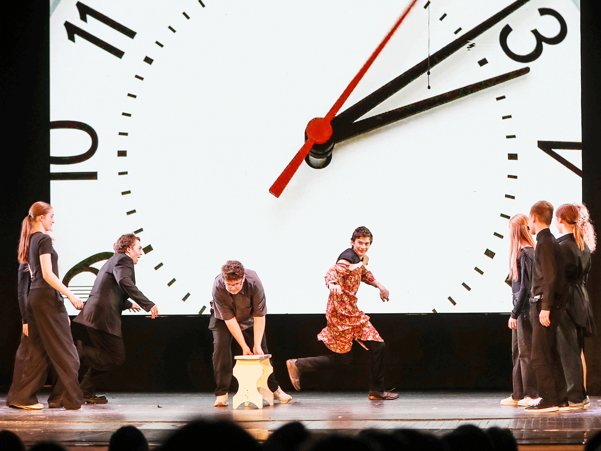 ДК им. Лепсе в 14-й раз принимает театральный фестиваль. Его открыла премьера спектакля «Чучело»