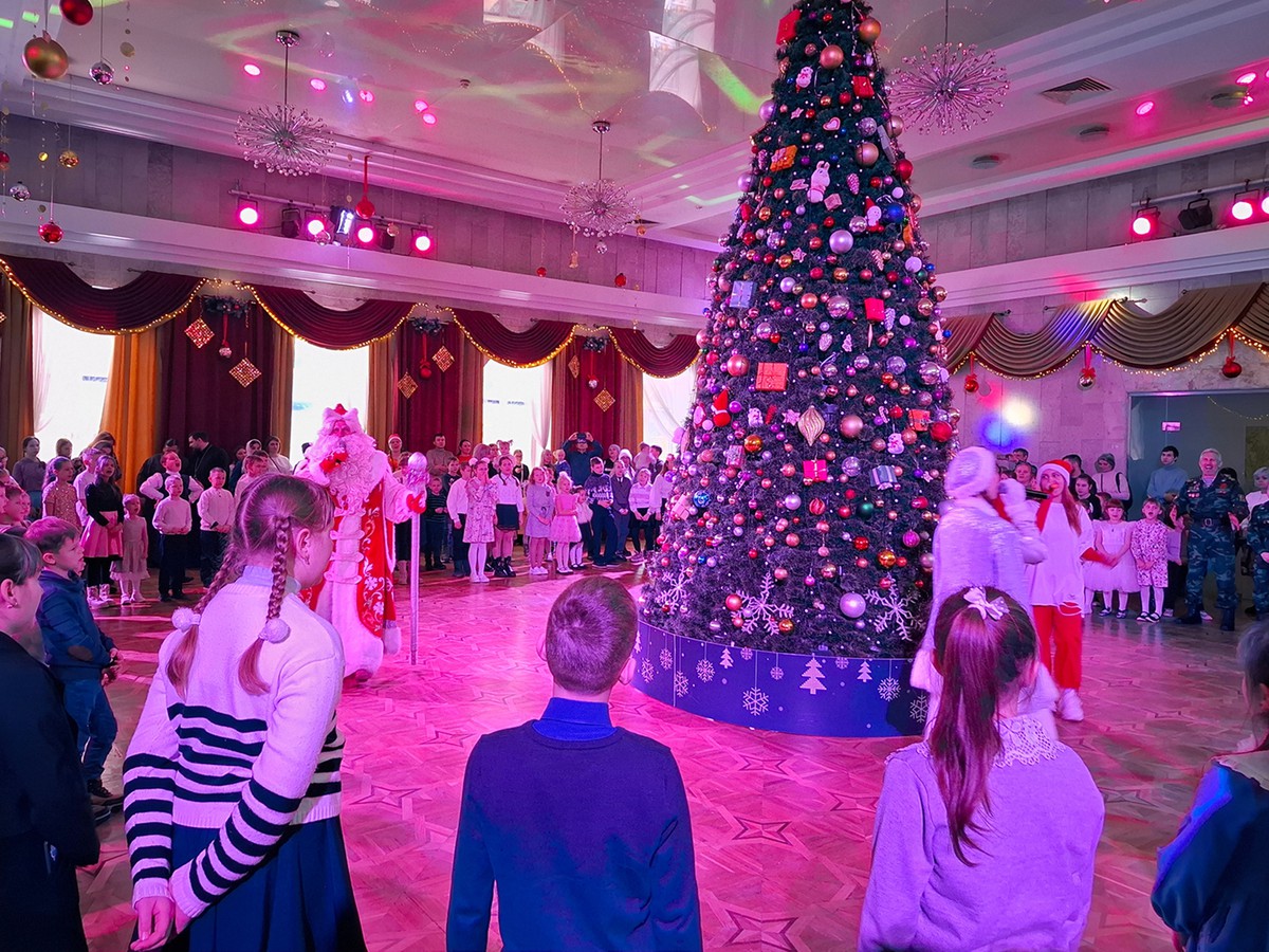 Выксунская епархия провела рождественский утренник во Дворце культуры имени Лепсе