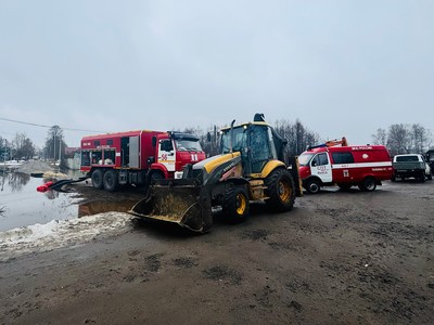 В связи с погодными условиями и усложнением паводковой ситуации продолжаются мероприятия по пропуску паводковых вод