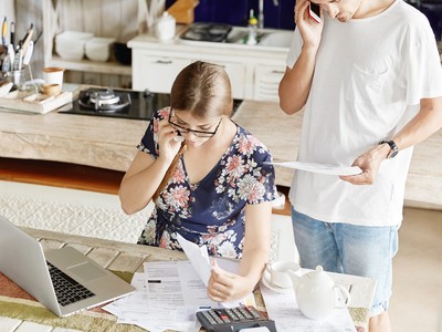 Почему в квитанциях за коммунальные услуги появляется задолженность?