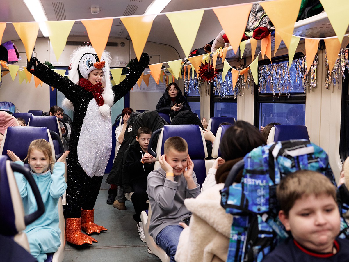 «Сказочный экспресс» объединил семьи Выксунского округа в новогоднем железнодорожном путешествии