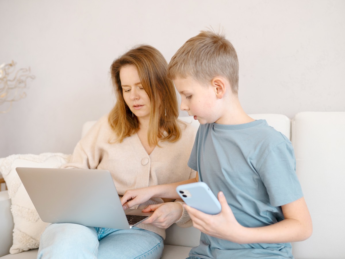 Как научить ребёнка правильно защищаться  от онлайн-мошенников