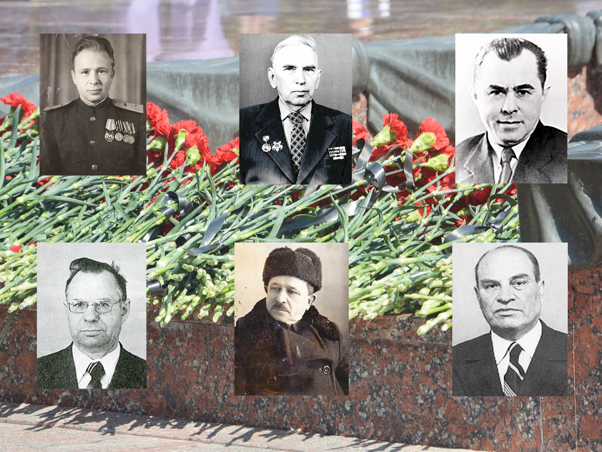 Первыми на фронт