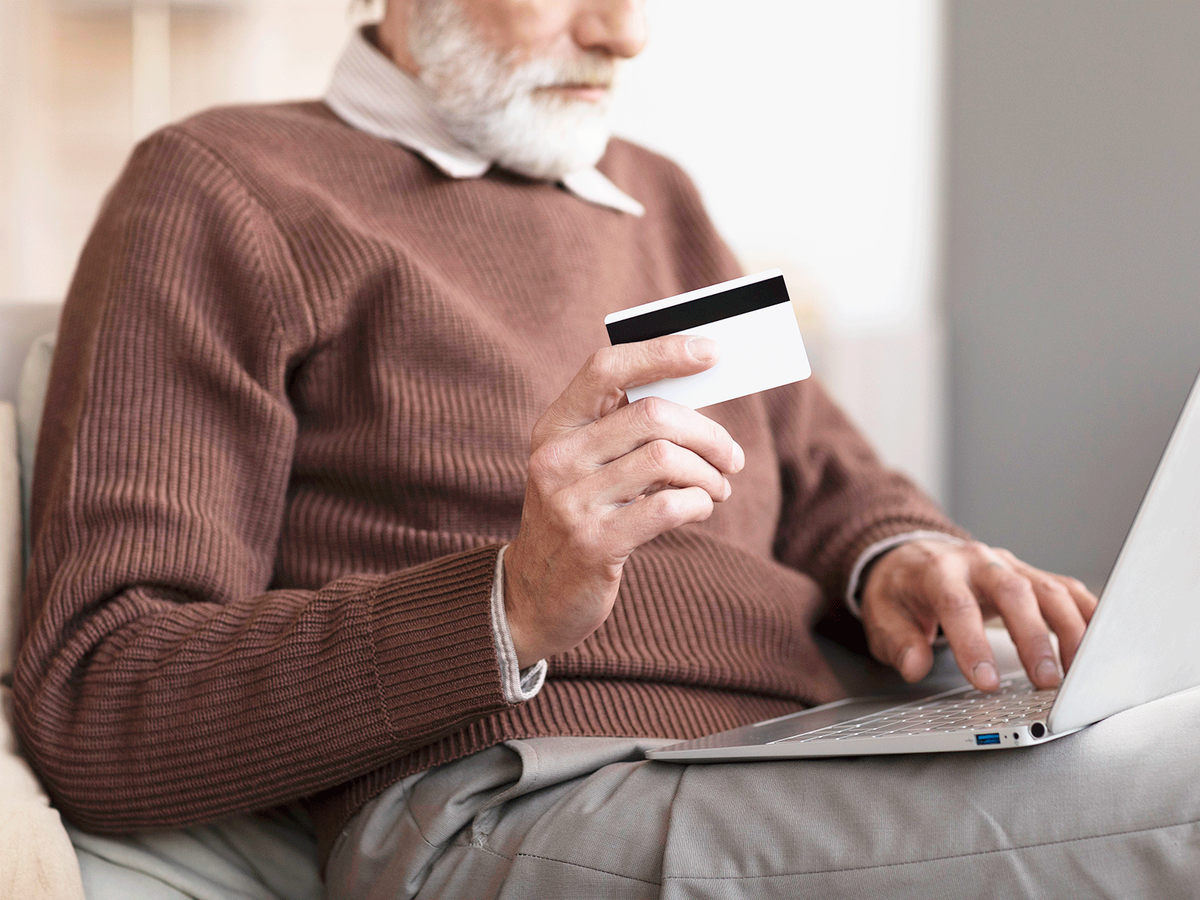 Доверчивые граждане по-прежнему отдают миллионы