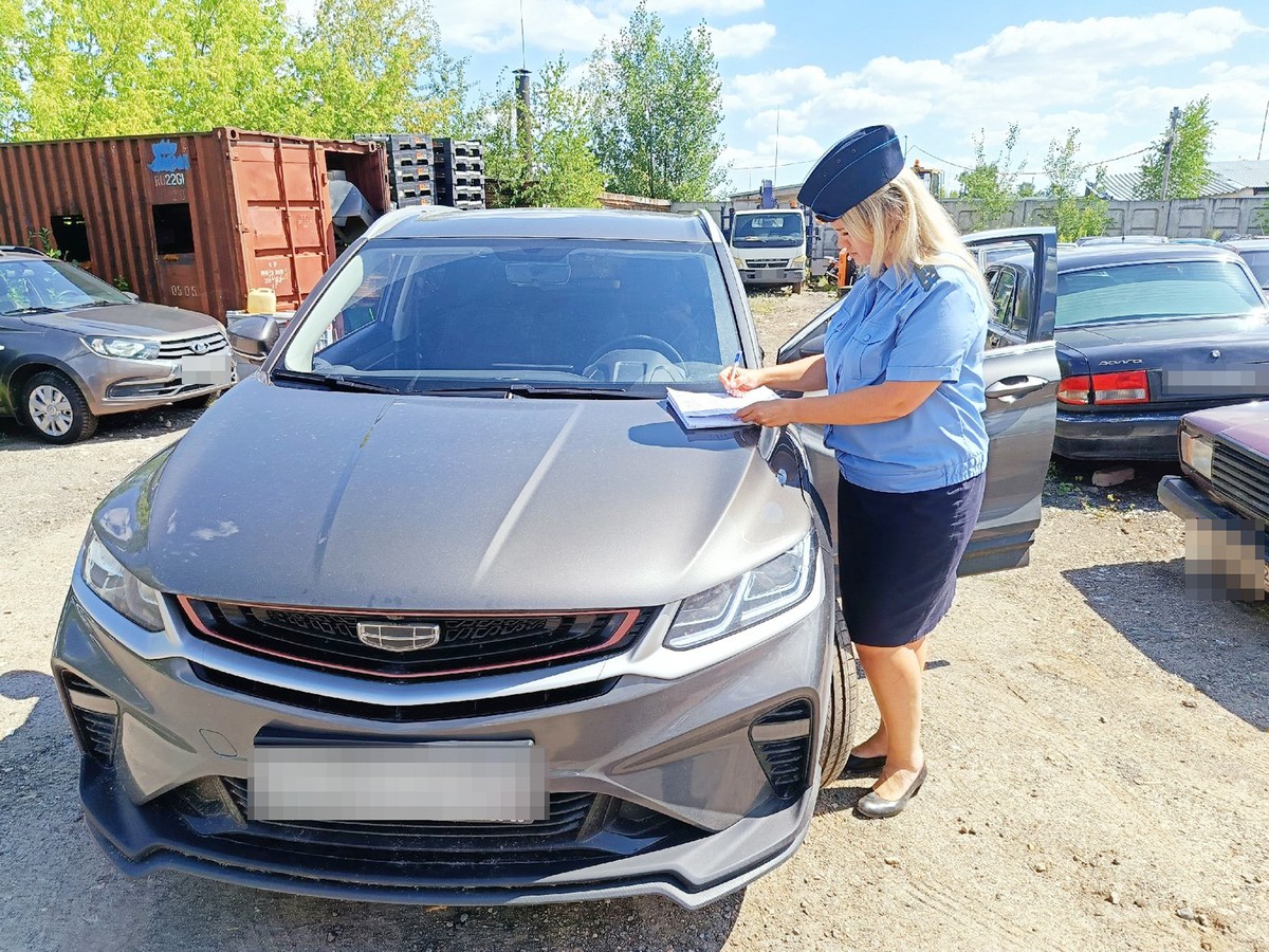 Кроссовер Geely Coolray передан на нужды специальной военной операции