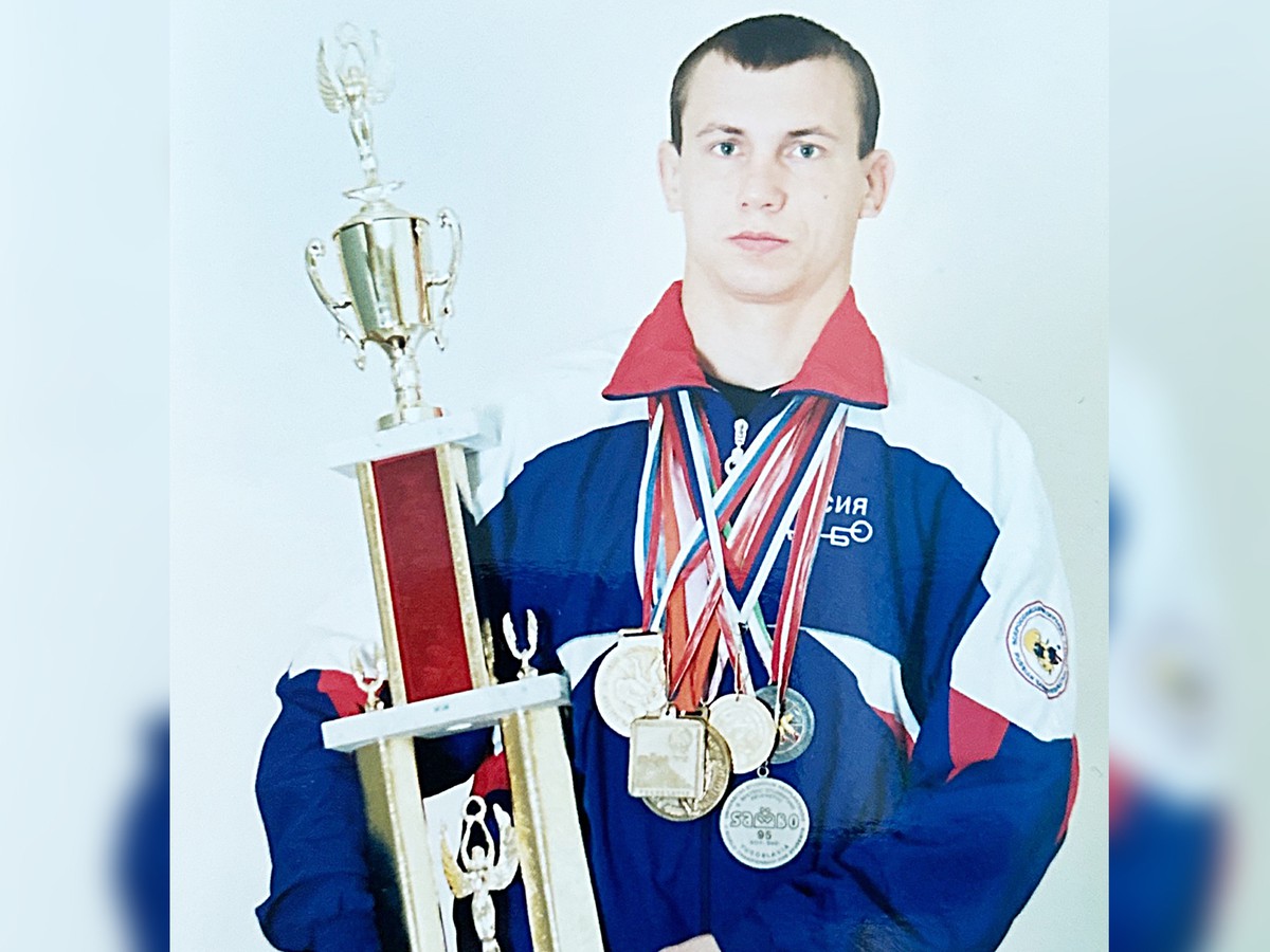 У известного самбиста Сергея Матюкова сегодня юбилей