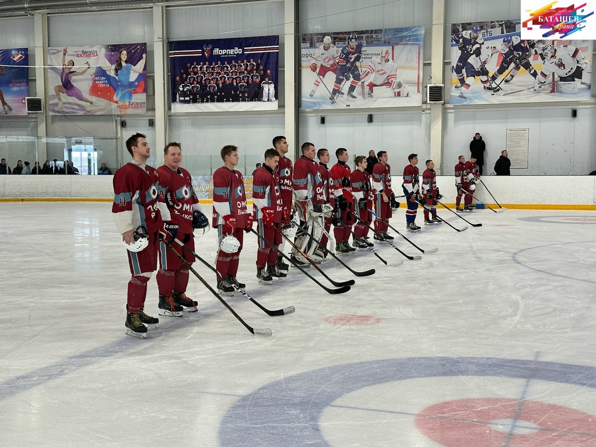 Хоккеисты «Металлурга» начали год с победы