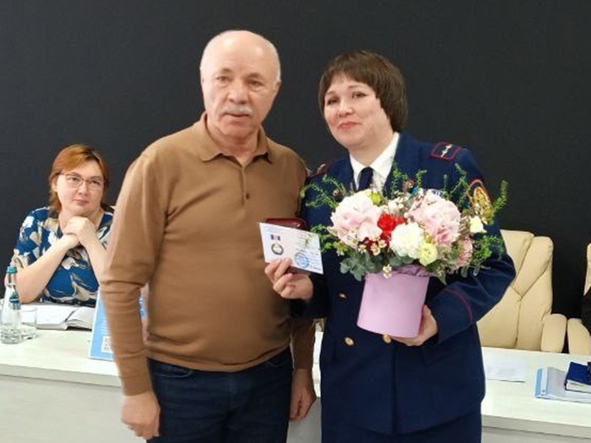 Эллу Кучину наградили медалью ВДПО «За безупречный труд»