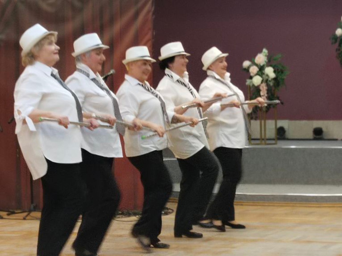 Ветераны сошлись в танцевальном баттле