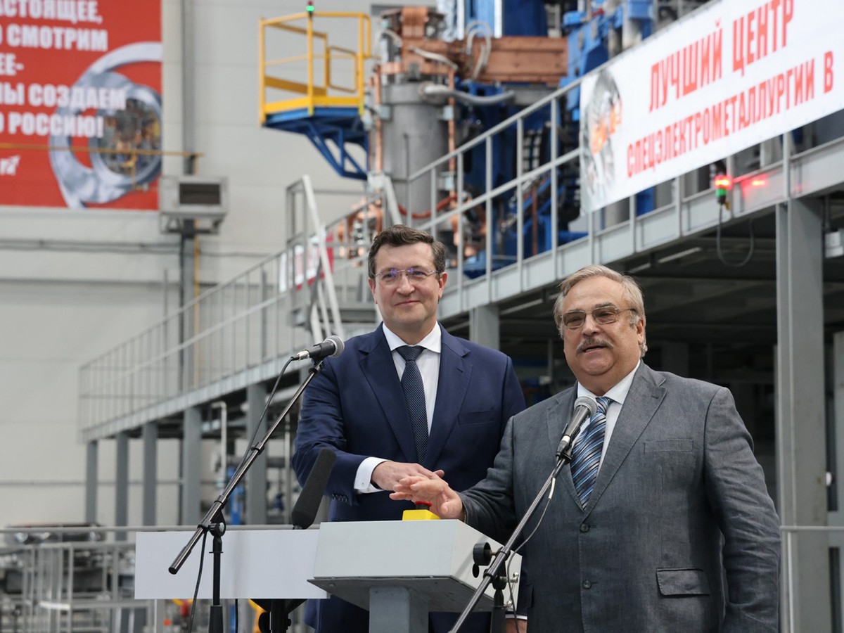 Владимир Путин дал старт работе участка по производству нержавеющих сталей и жаропрочных сплавов в Кулебаках