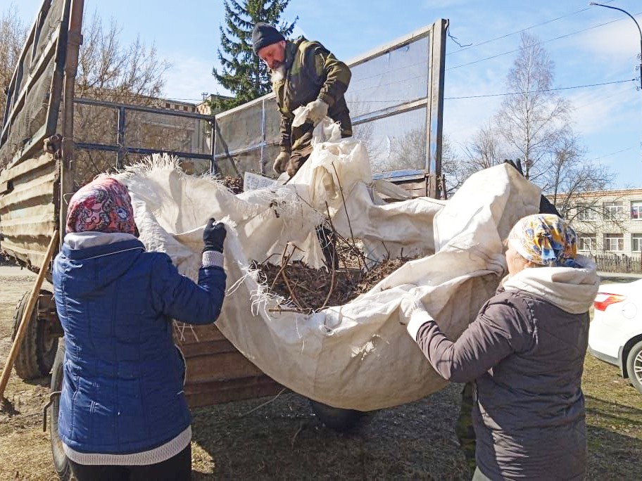 В округе продолжается весенняя кампания по уборке территорий