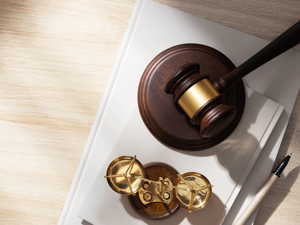 Глеб Никитин и Евгений Люлин поздравляют работников прокуратуры с профессиональным праздником