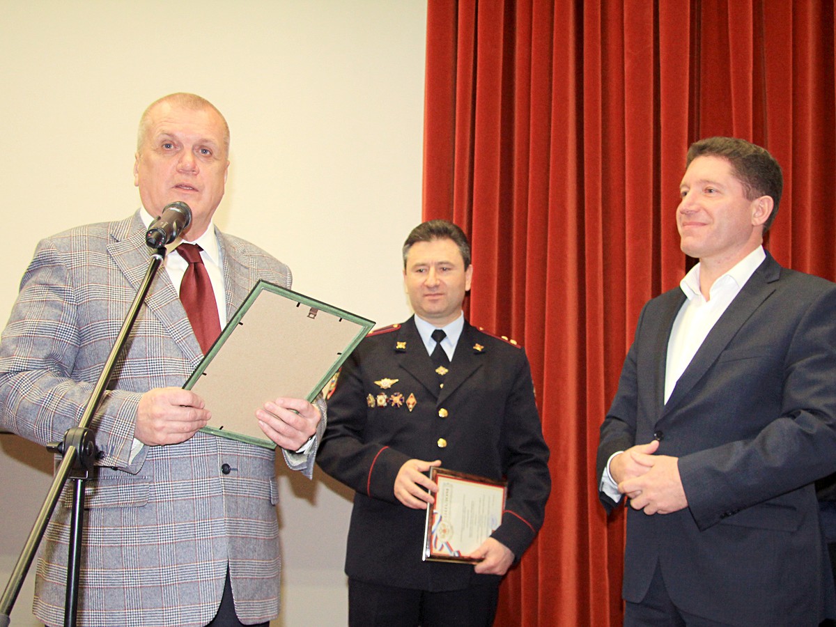 Оберегать на наших улицах покой