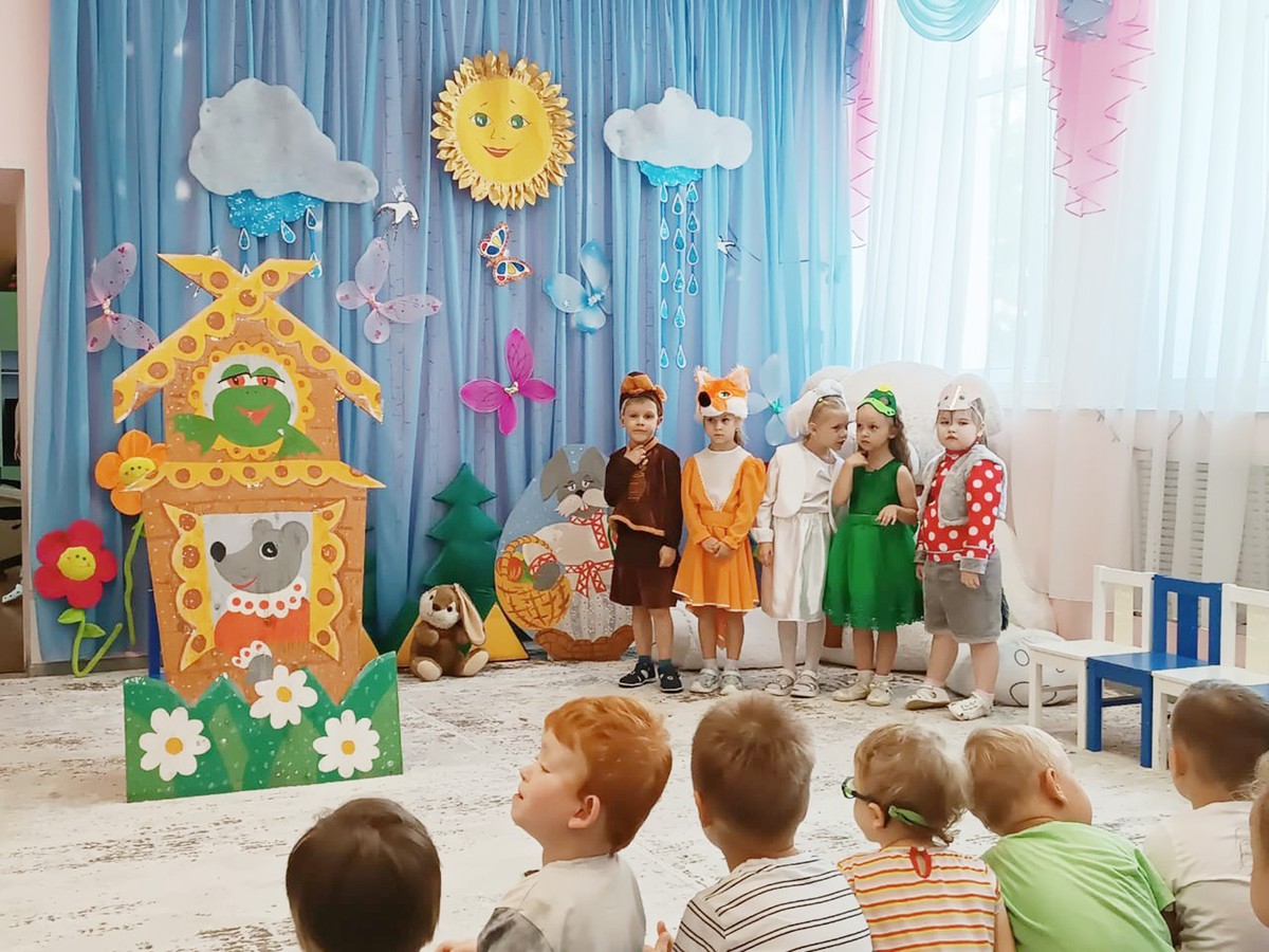 В «Ромашке» поставили «Теремок»