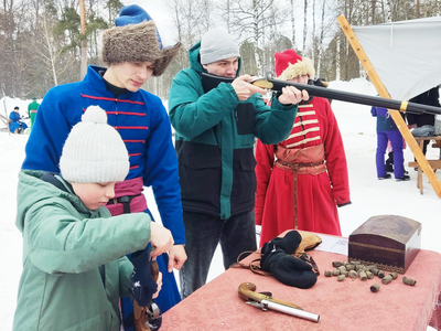 Фестиваль, посвящённый Дню защитника Отечества, прошёл в парке 23 февраля