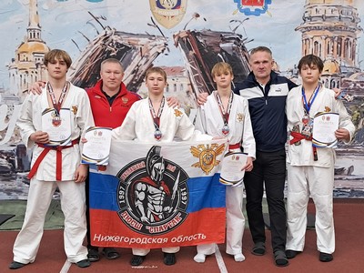 В Санкт-Петербурге выксунские рукопашники продемонстрировали хорошую борьбу