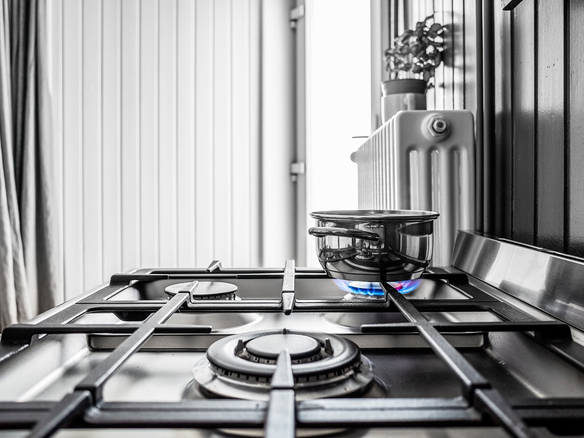 Когда нужно менять газовую плиту?