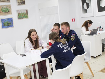 Спасать учат с молоду