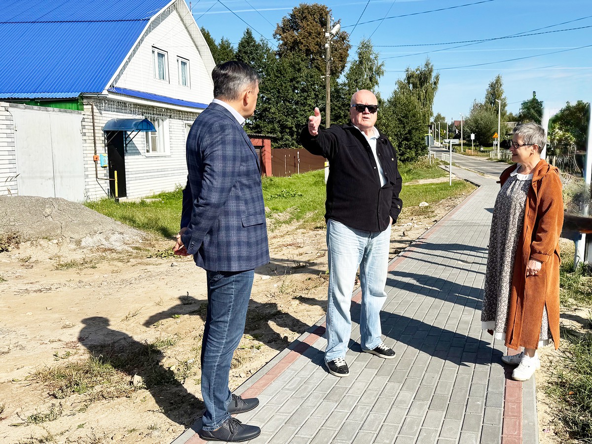 Глава администрации проинспектировал ход работ по программе «Вам «решать!»