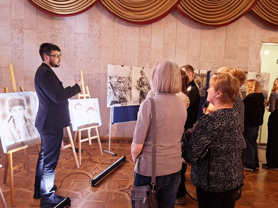 В Выксу приезжала выставка «Герои Отечества»