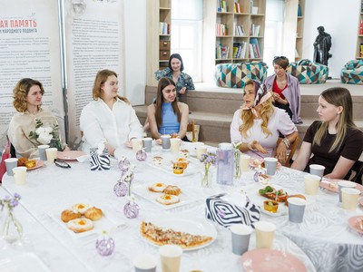 Актриса Ирина Пегова рассказала молодёжи о творческих успехах