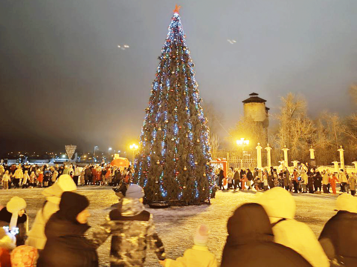 В Выксе зажгли огни на главной ëлке