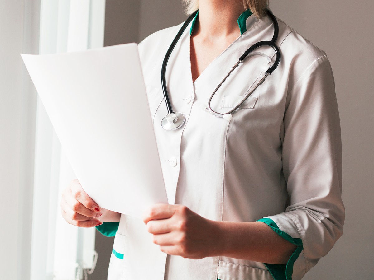 Что делать с полисом ОМС, если я приехал в Выксу из другого региона?