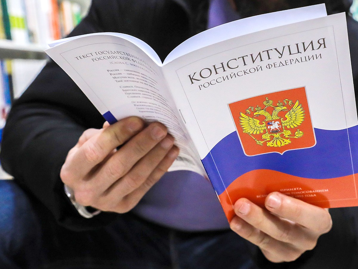 Глеб Никитин и Евгений Люлин поздравляют нижегородцев с Днём Конституции РФ
