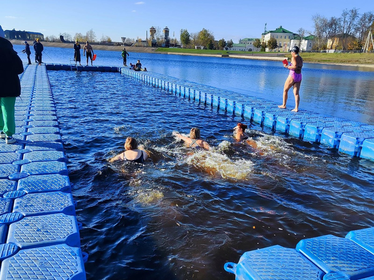 Выксунские моржи открыли зимний сезон