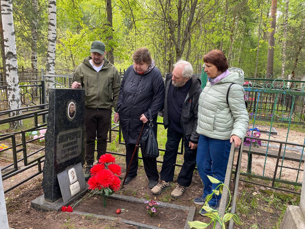 Писатели почтили память местных мастеров слова