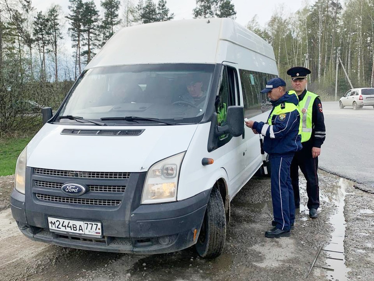 Выксунские автоинспекторы проверили 50 автобусов