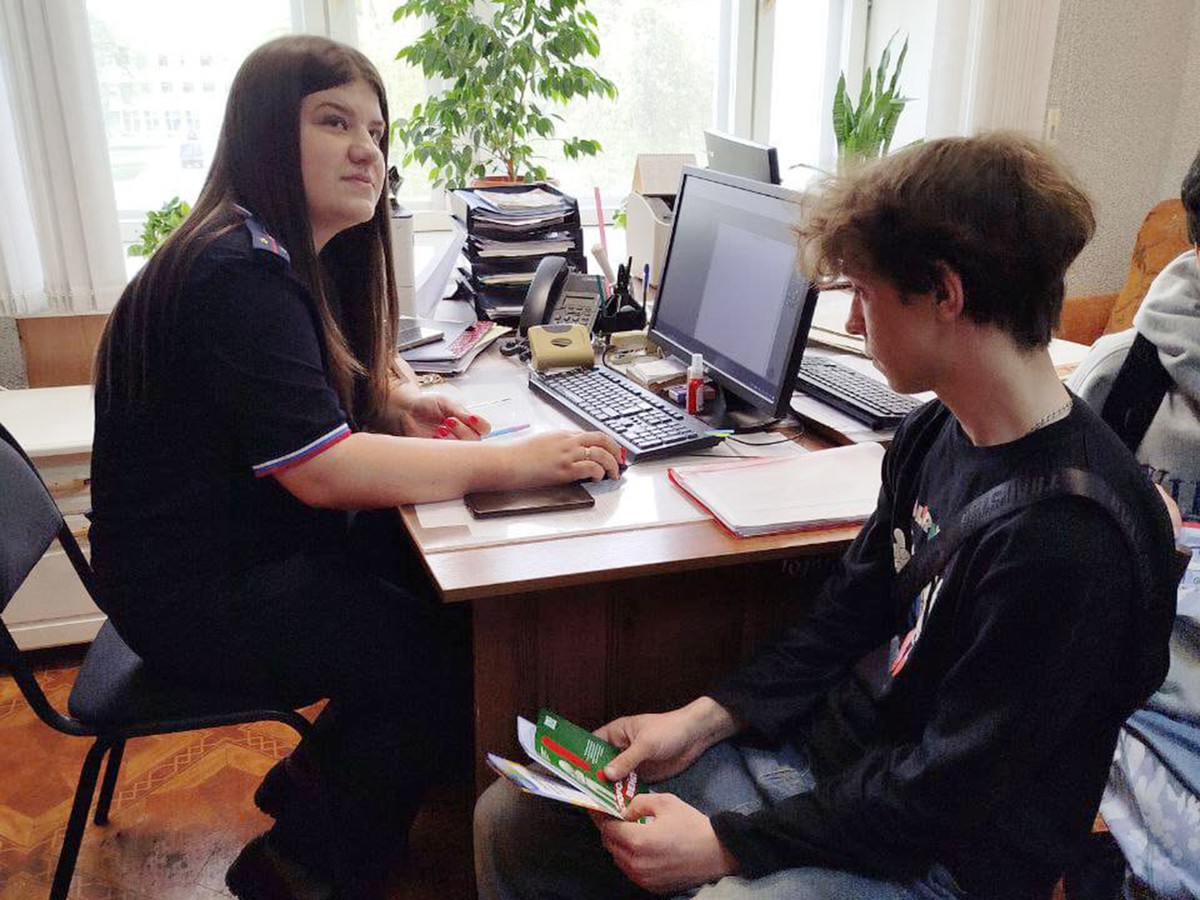 Инспекторы ПДН рассказали о своей работе учащимся школы №3